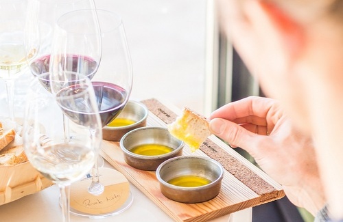 Different scents of Extra Virgin Olive Oil - Fattoria Ramerino (Tuscany)